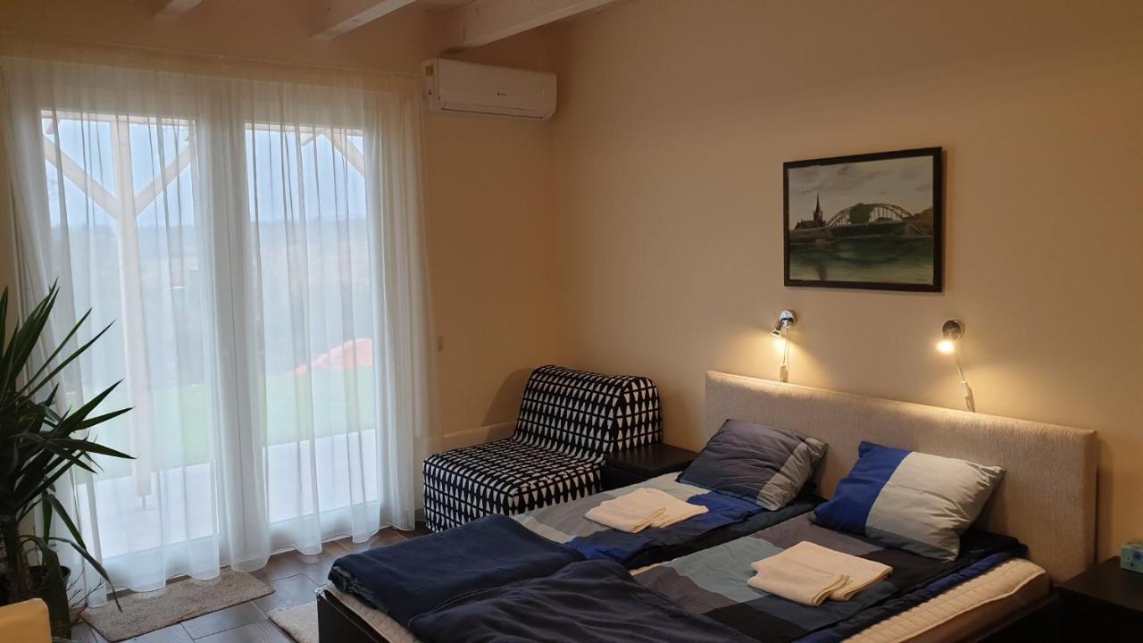 Buzavirag Apartmanhaz Balatonakali Zewnętrze zdjęcie