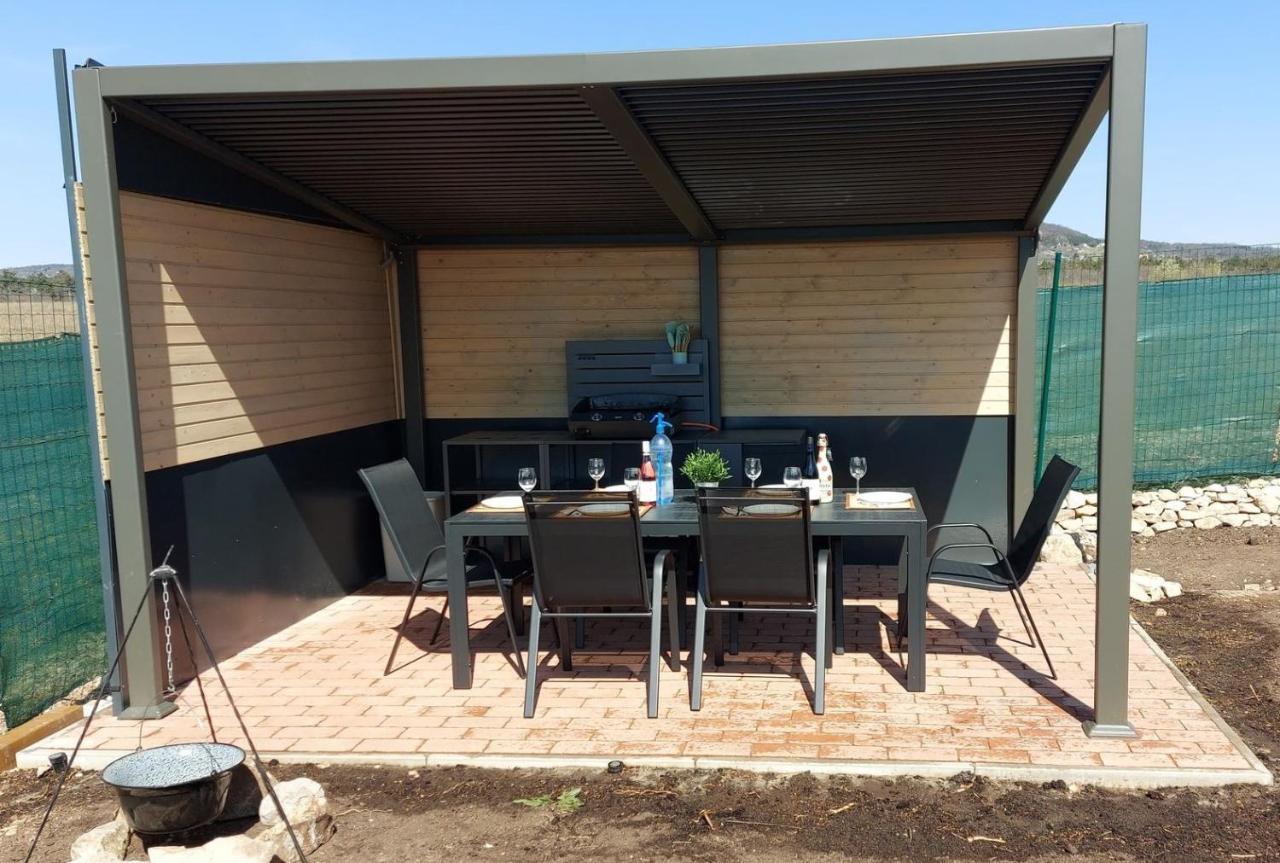 Buzavirag Apartmanhaz Balatonakali Zewnętrze zdjęcie